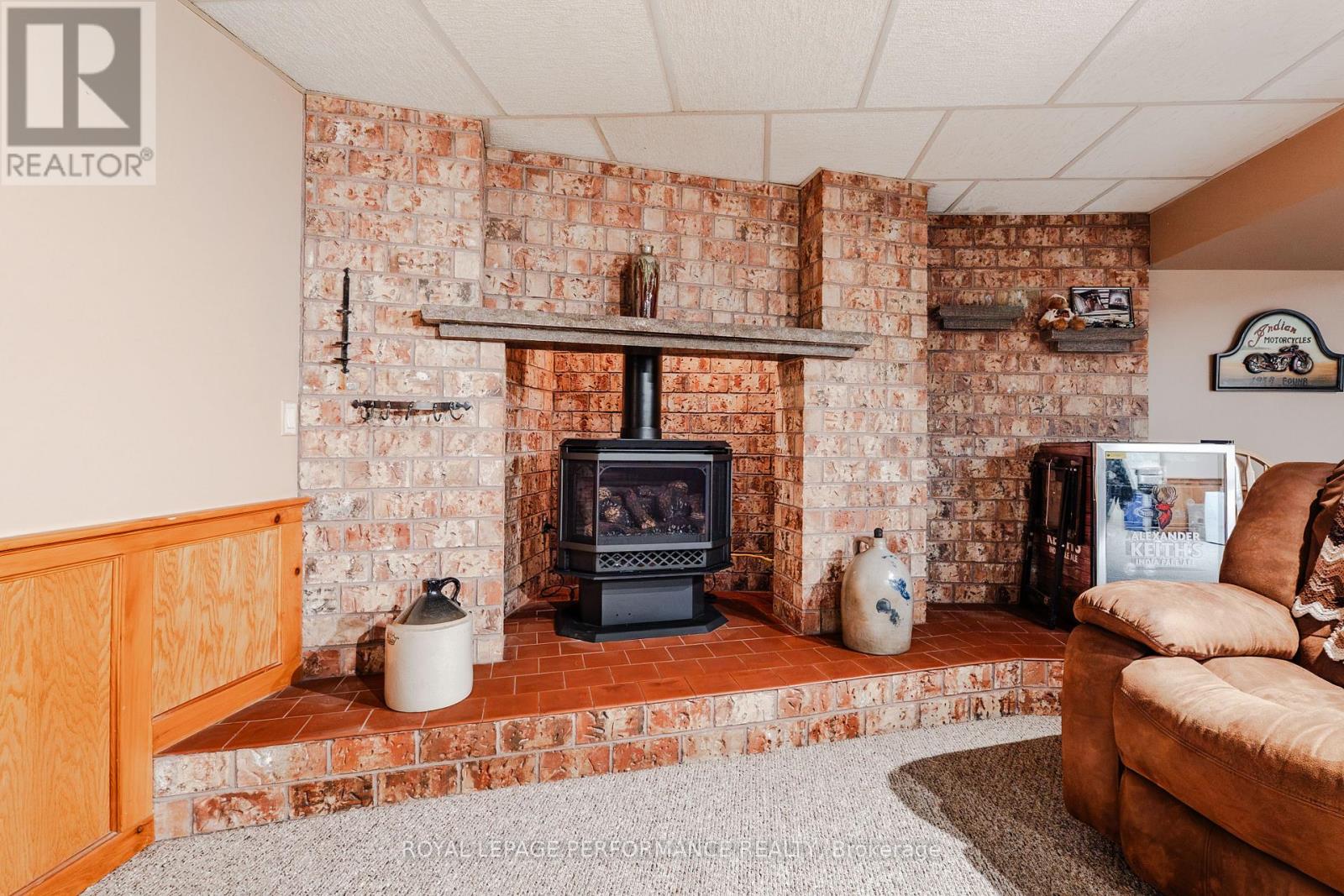 202 SUSAN AVENUE - 27