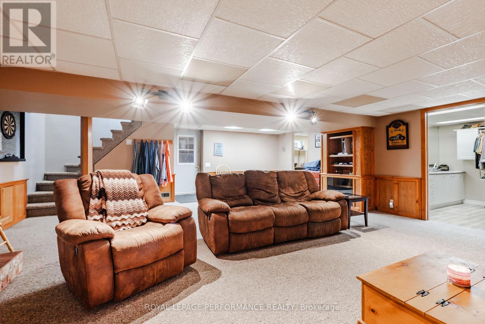 202 SUSAN AVENUE - 28