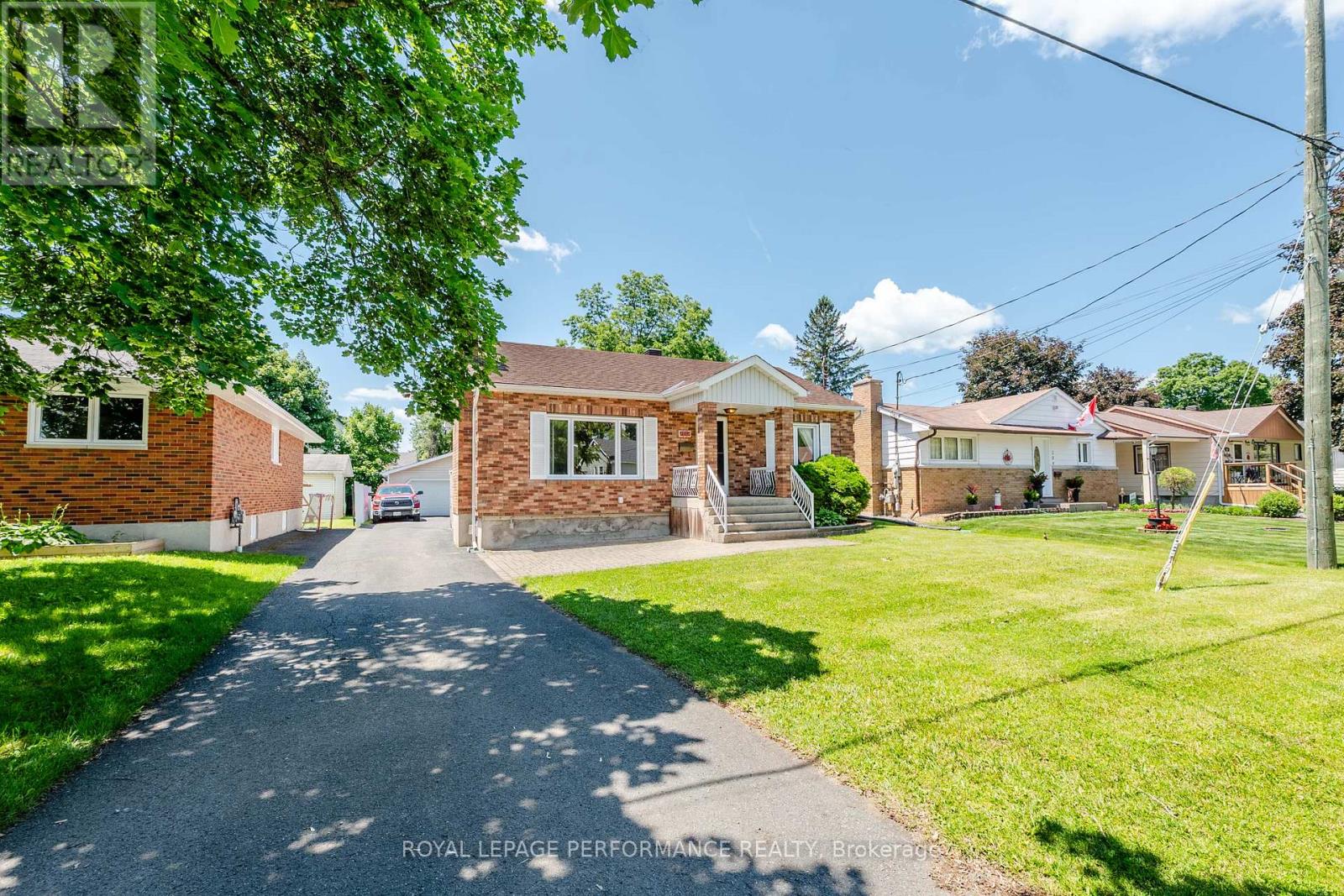 202 SUSAN AVENUE - 3
