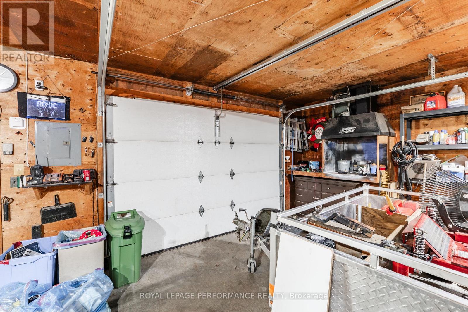 202 SUSAN AVENUE - 37