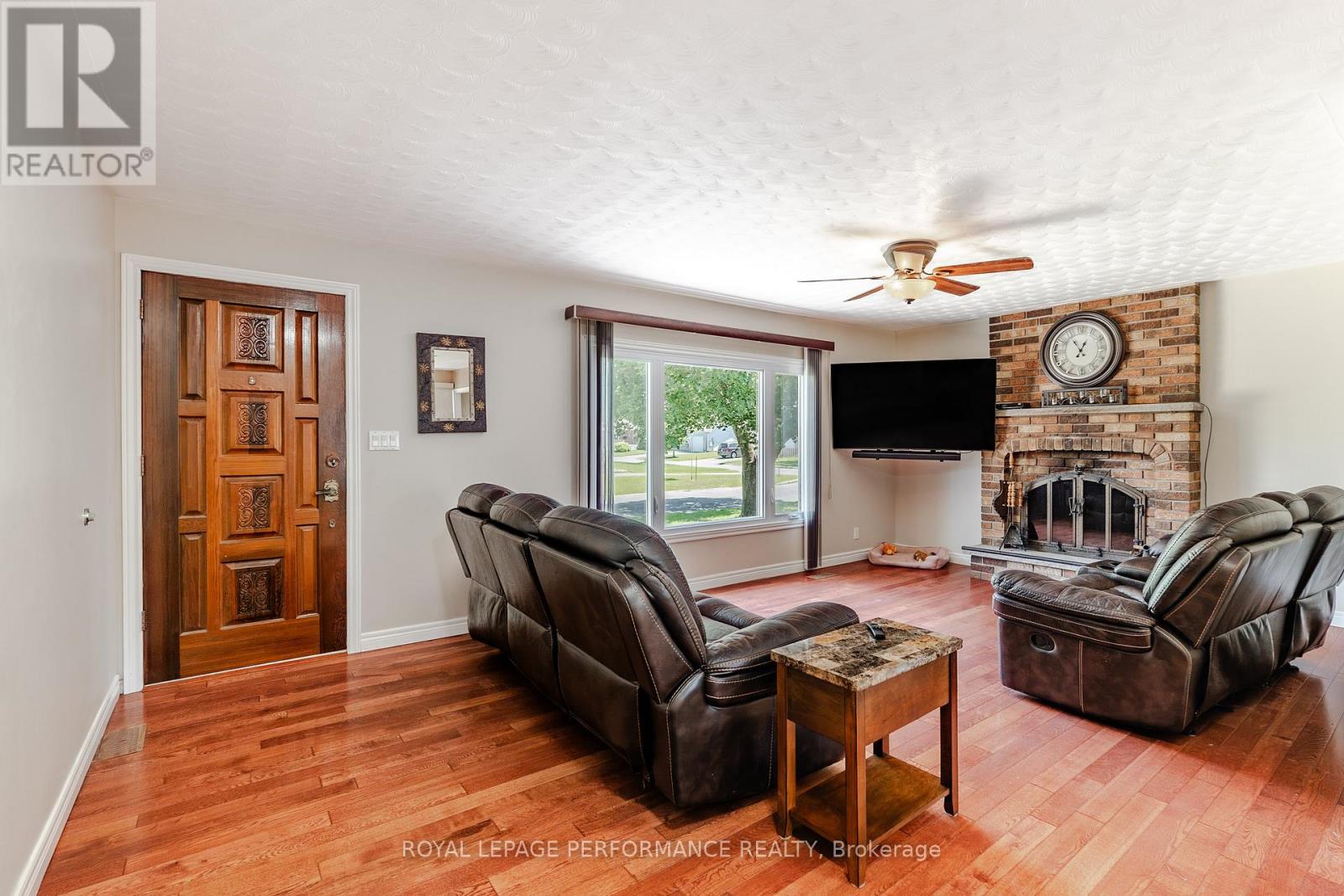 202 SUSAN AVENUE - 9
