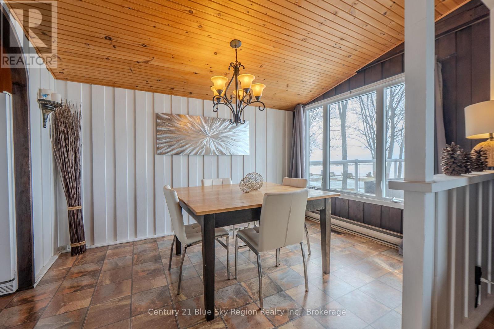 370 MARLEAU ROAD - 16