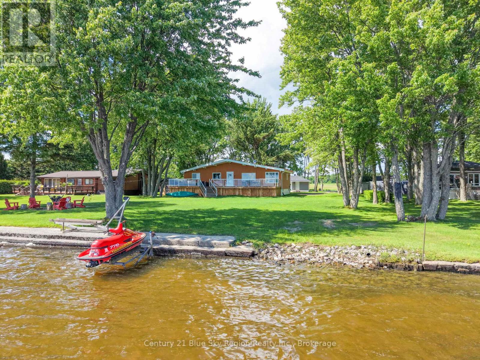 370 MARLEAU ROAD - 3