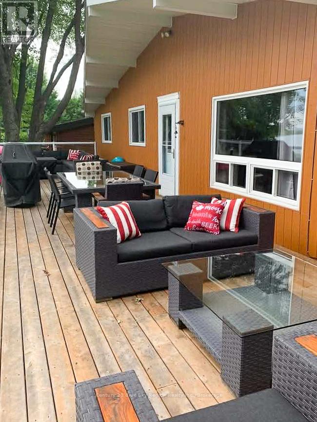 370 MARLEAU ROAD - 33