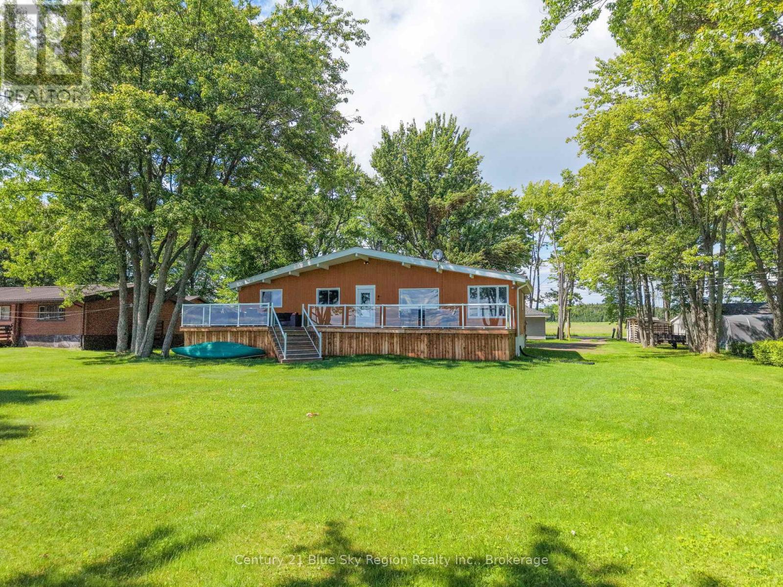 370 MARLEAU ROAD - 35