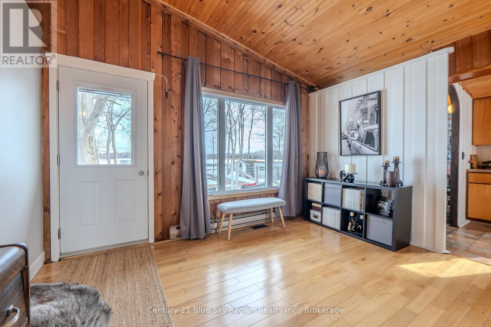 370 MARLEAU ROAD - 4
