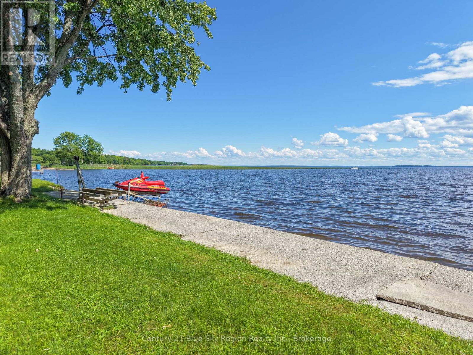 370 MARLEAU ROAD - 40