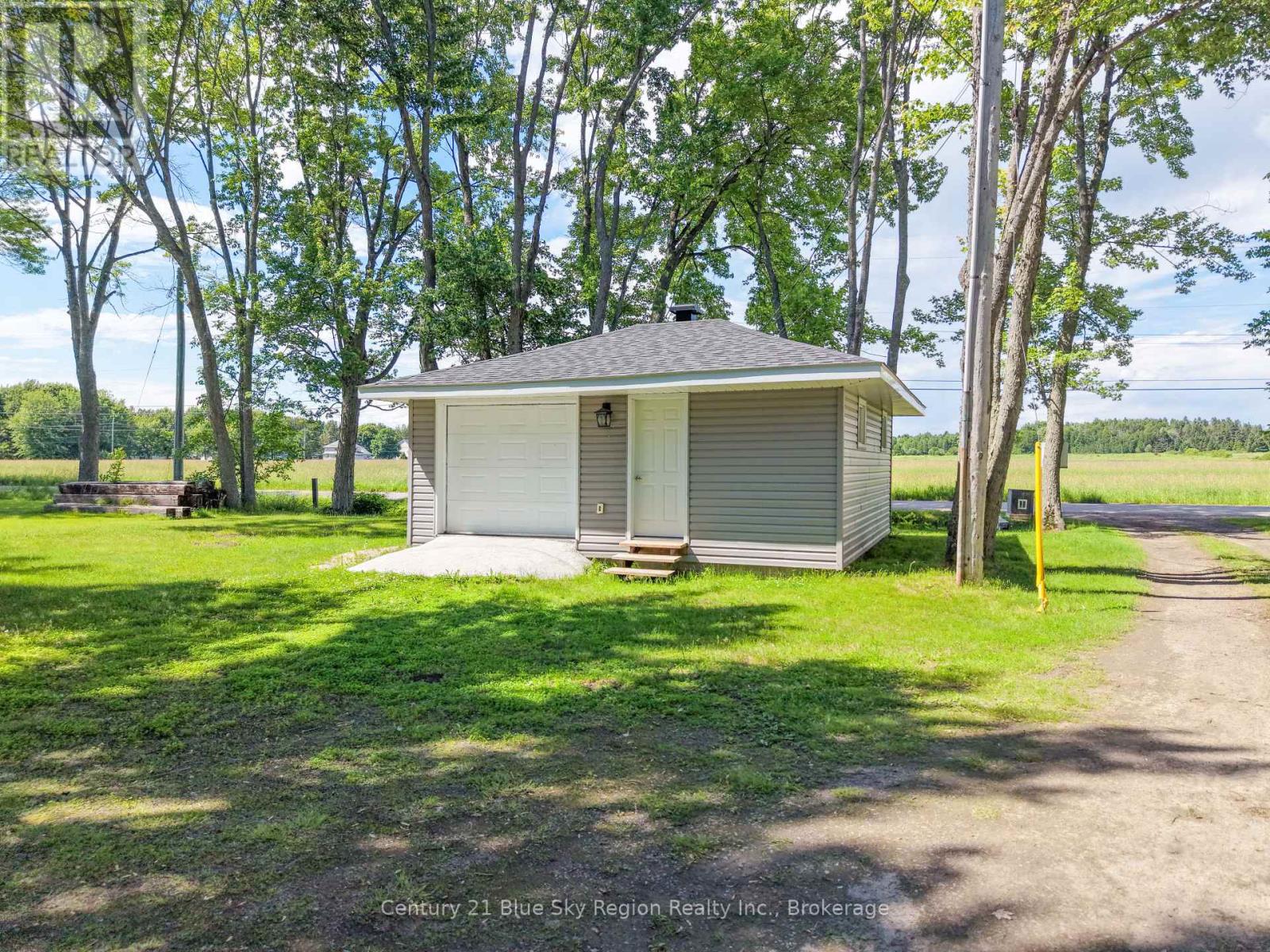 370 MARLEAU ROAD - 42