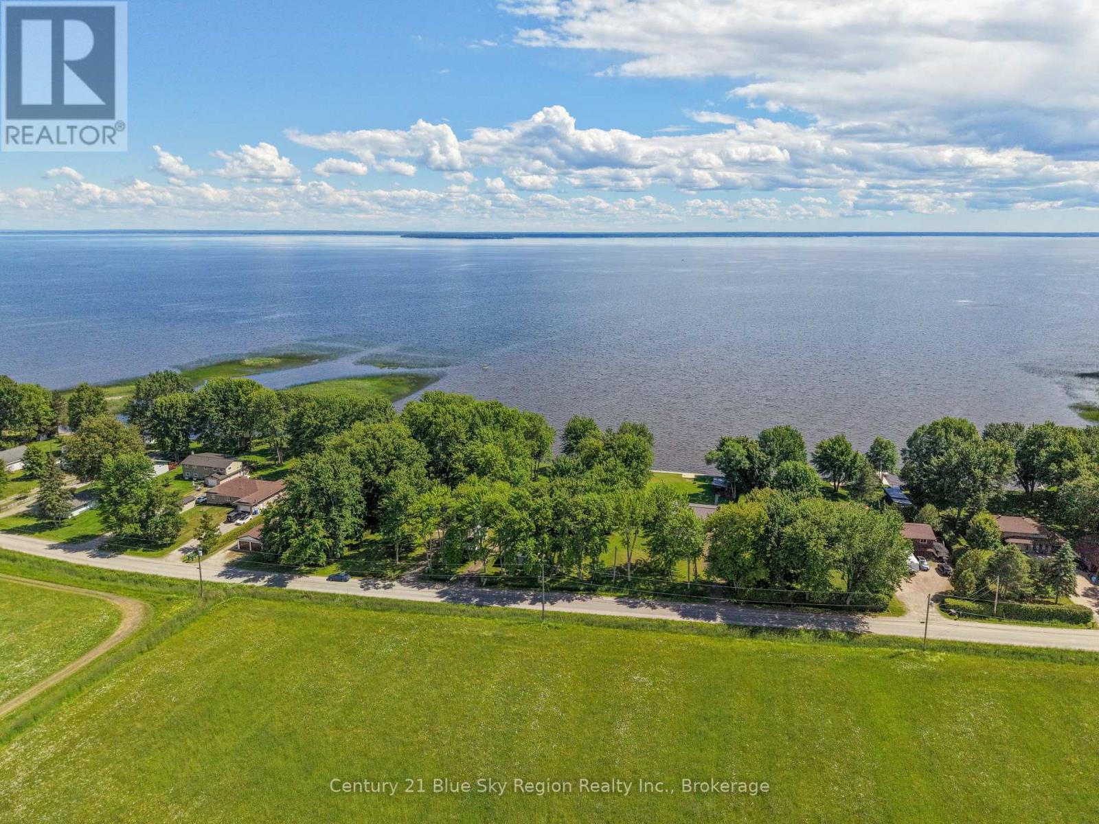 370 MARLEAU ROAD - 46