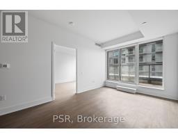 710 - 195 Deerfield Road, Newmarket, ON L3Y0G4 Photo 7