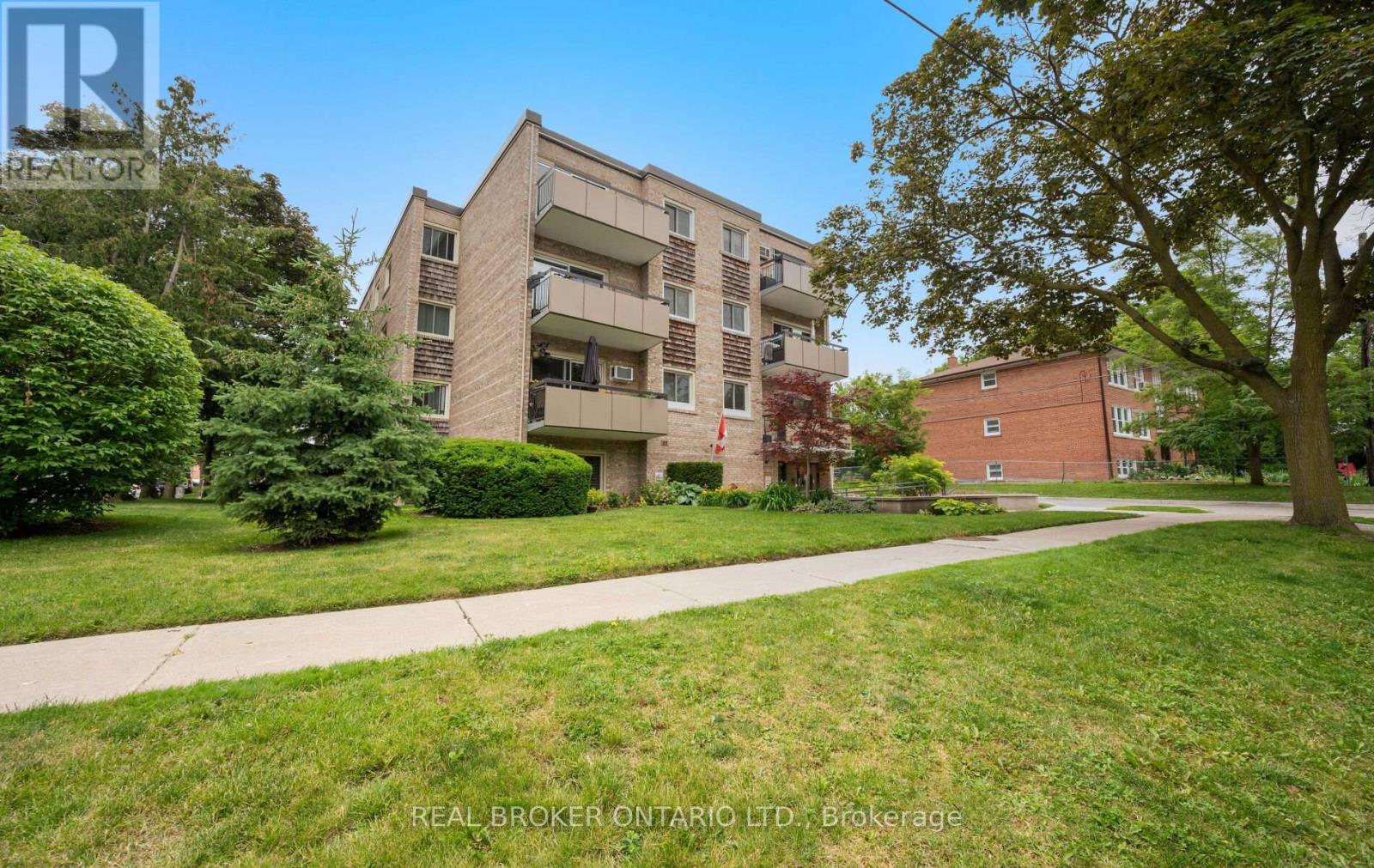 Listing photo of 202 - 21 ELIZABETH STREET S
