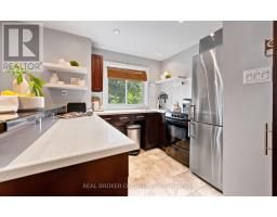 202 - 21 Elizabeth Street S, Richmond Hill, ON L4C3V5 Photo 18