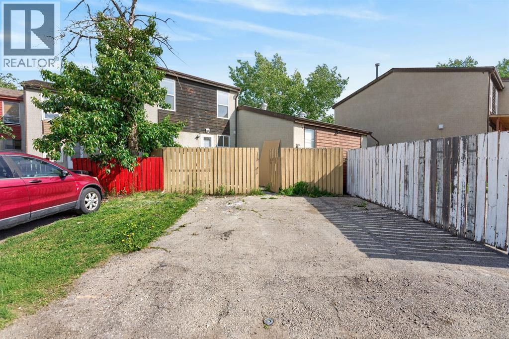 287 Pensville Close SE — photo 38