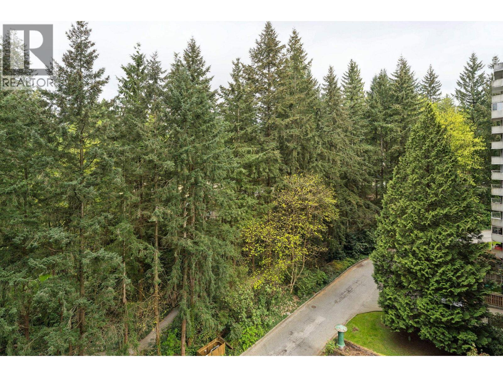 905 2024 FULLERTON AVENUE, North Vancouver