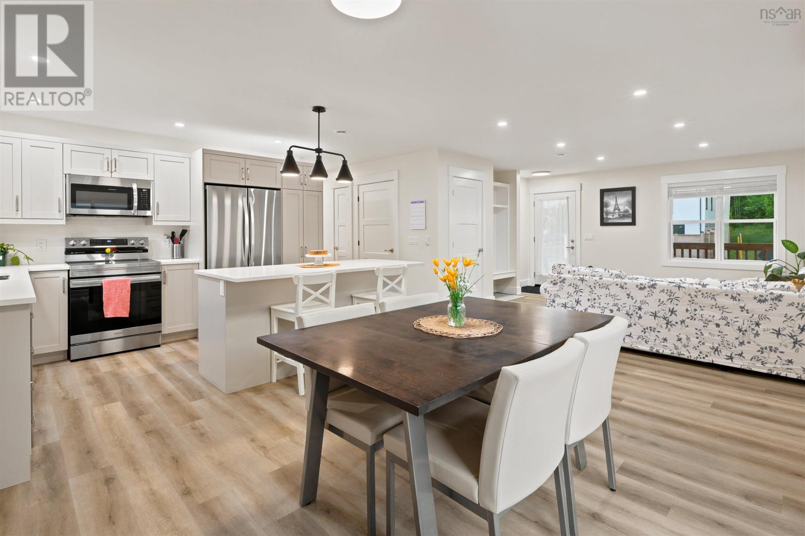Property 7 of 35 of 7 Splinter Court