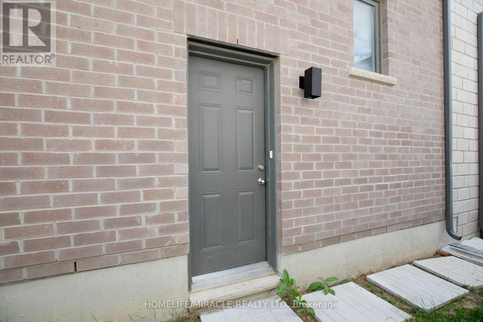 23 PATTULO DRIVE - 29