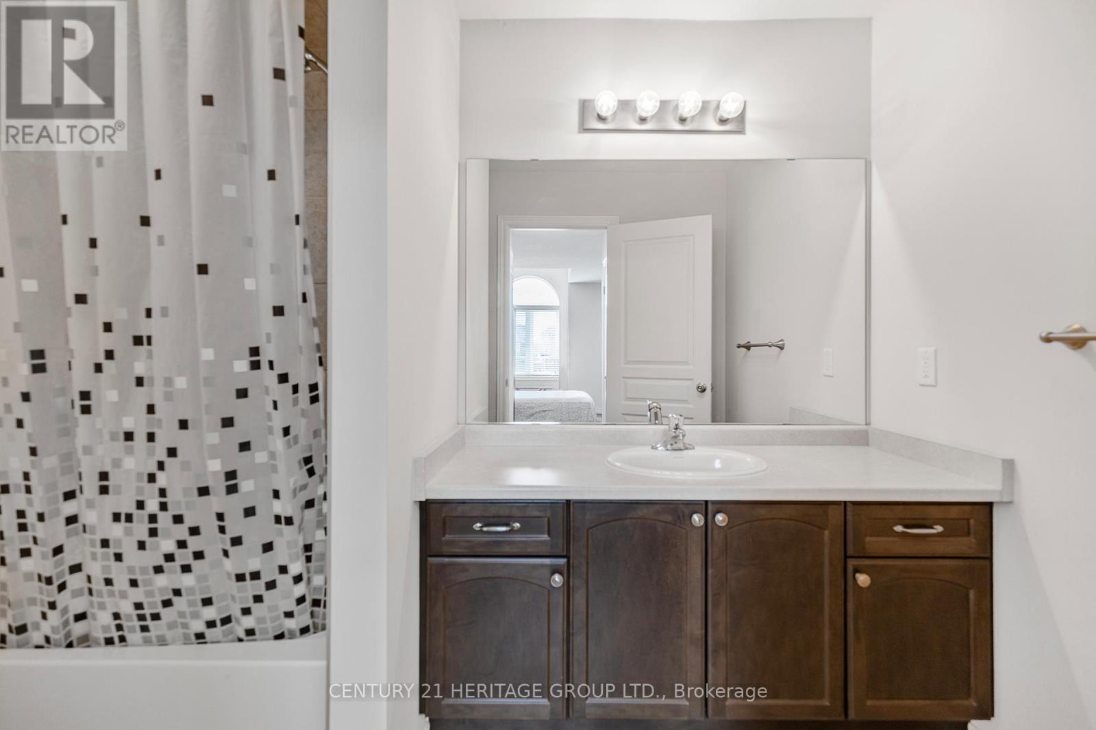 71 WATERBRIDGE STREET - 25