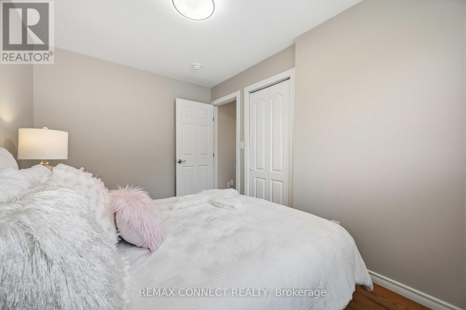 36 HELEN DRIVE - 24