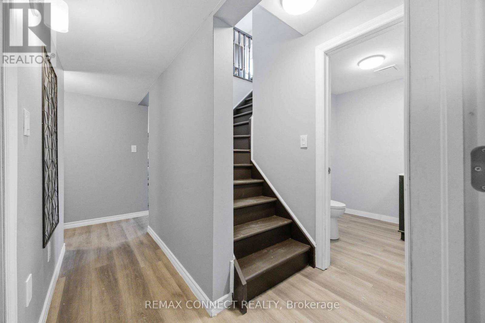 36 HELEN DRIVE - 32