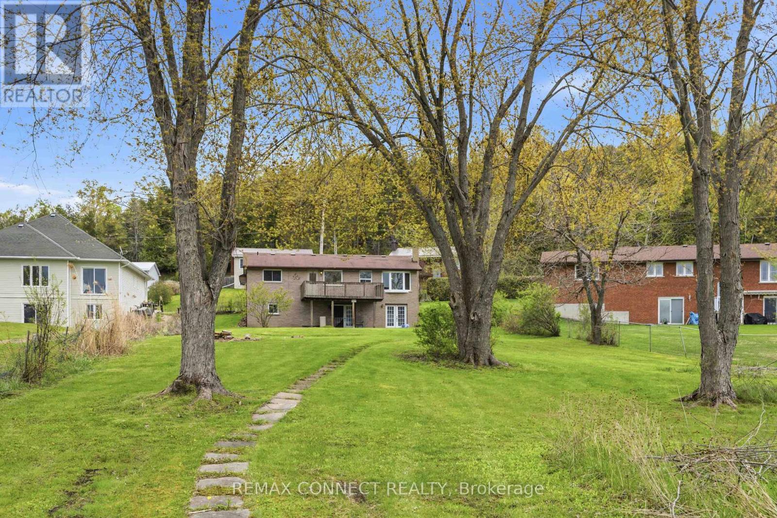 36 HELEN DRIVE - 46