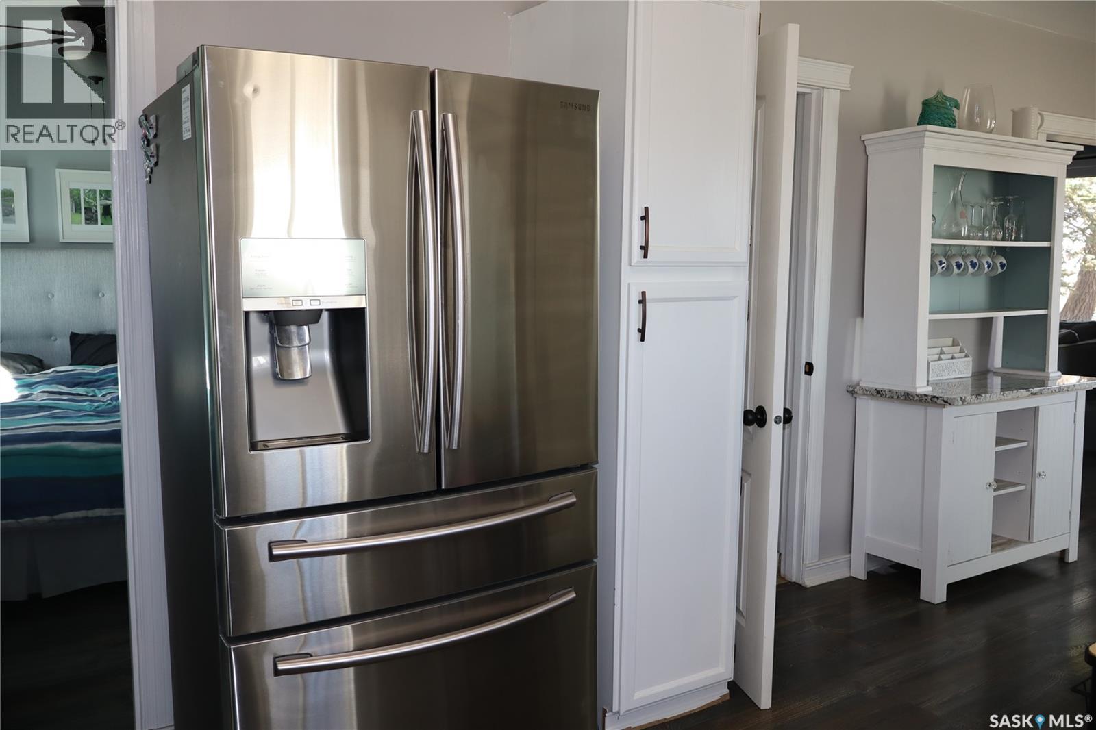 302 Columbus DRIVE — photo 10