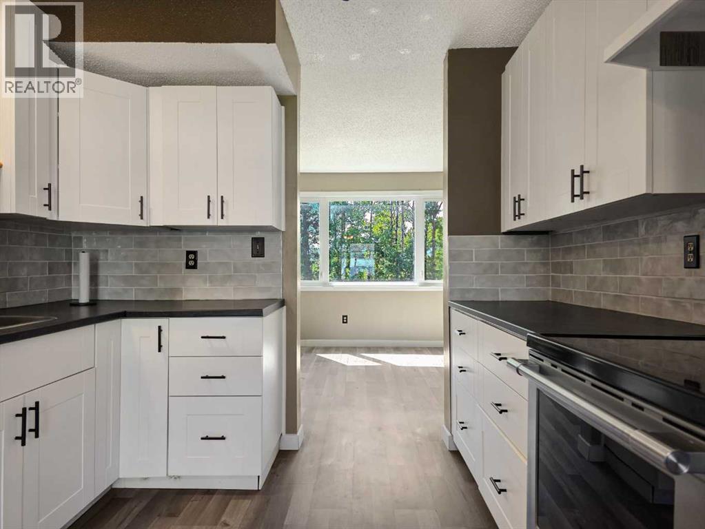 37 97 Avenue - 6