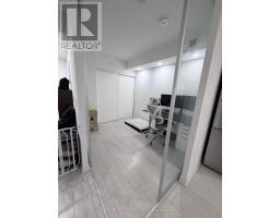 547 - 31 Tippett Road, Toronto, ON M3H0C8 Photo 13