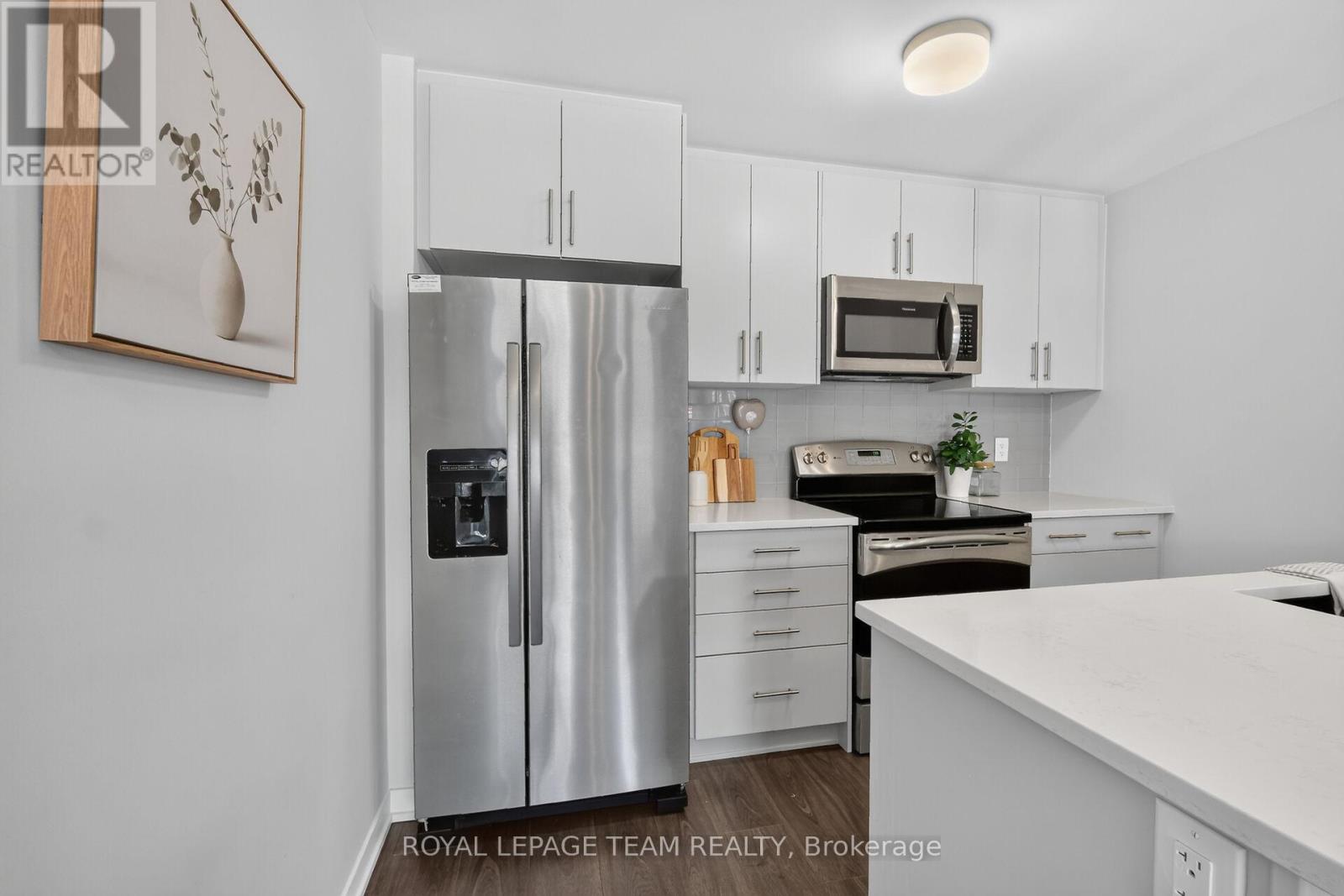 218 PARNIAN PRIVATE - 21