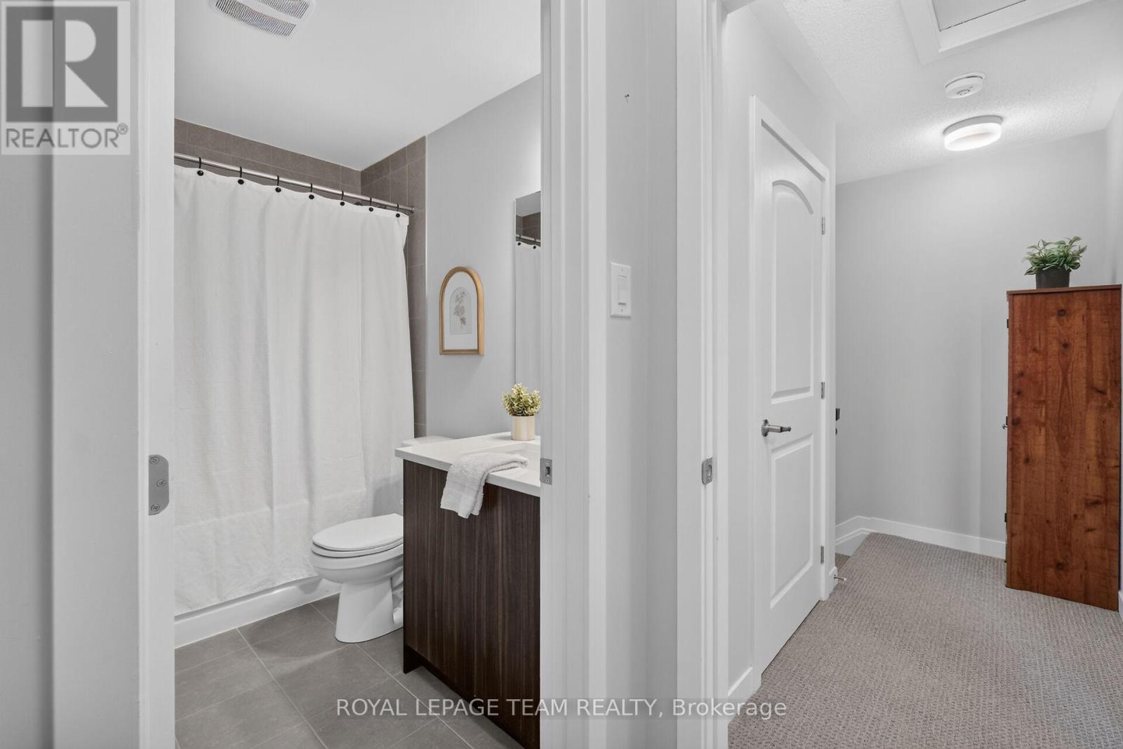 218 PARNIAN PRIVATE - 36