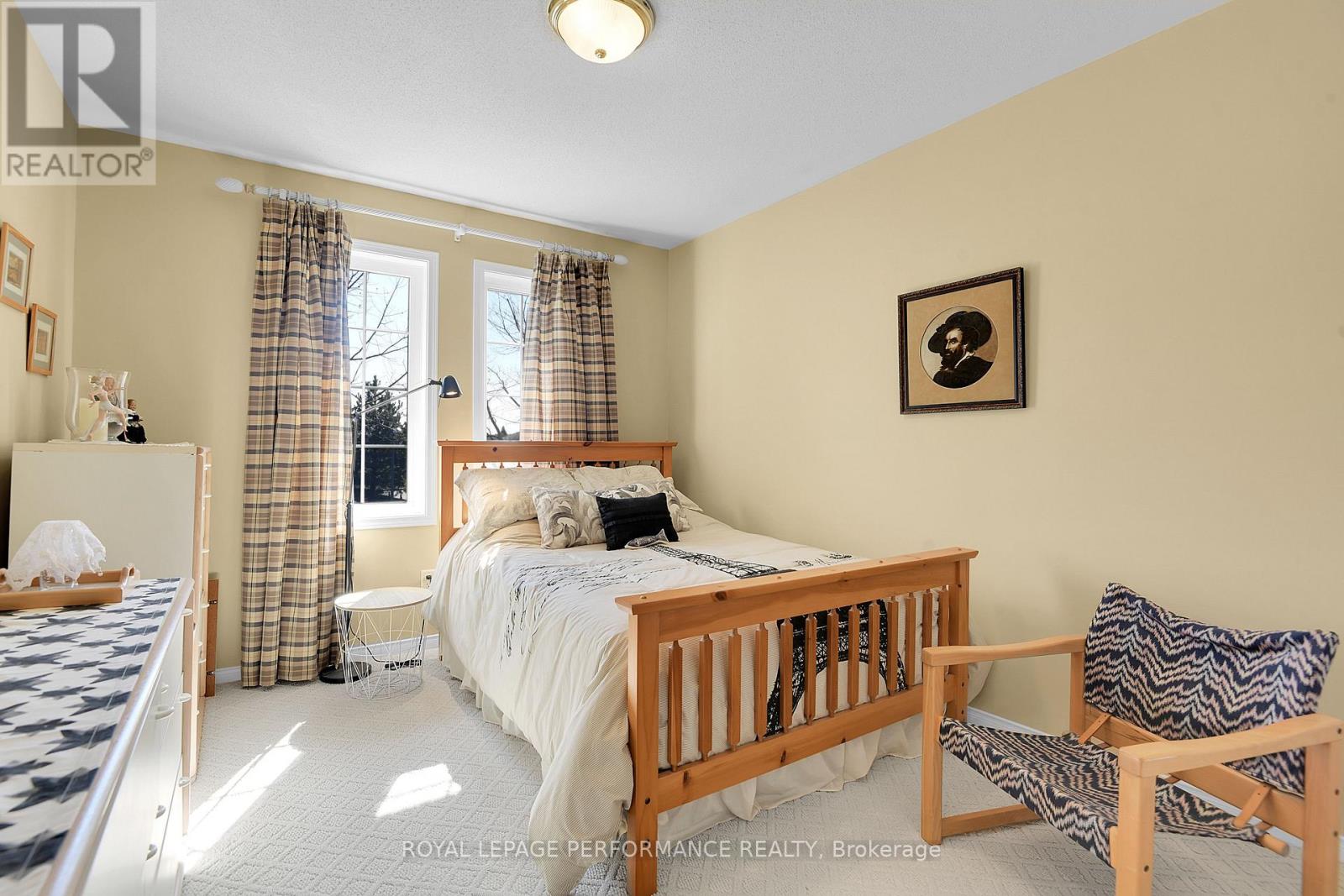 3 Bed, 3 Bath House for Sale in Ottawa – 2104 LISKA STREET, Ottawa – MLS# X13495908 - Image 24