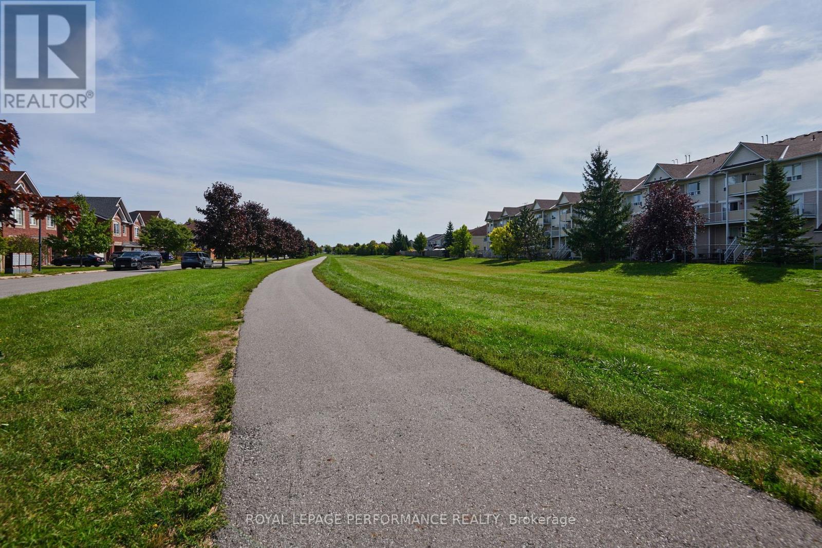 3 Bed, 3 Bath House for Sale in Ottawa – 2104 LISKA STREET, Ottawa – MLS# X13495908 - Image 38