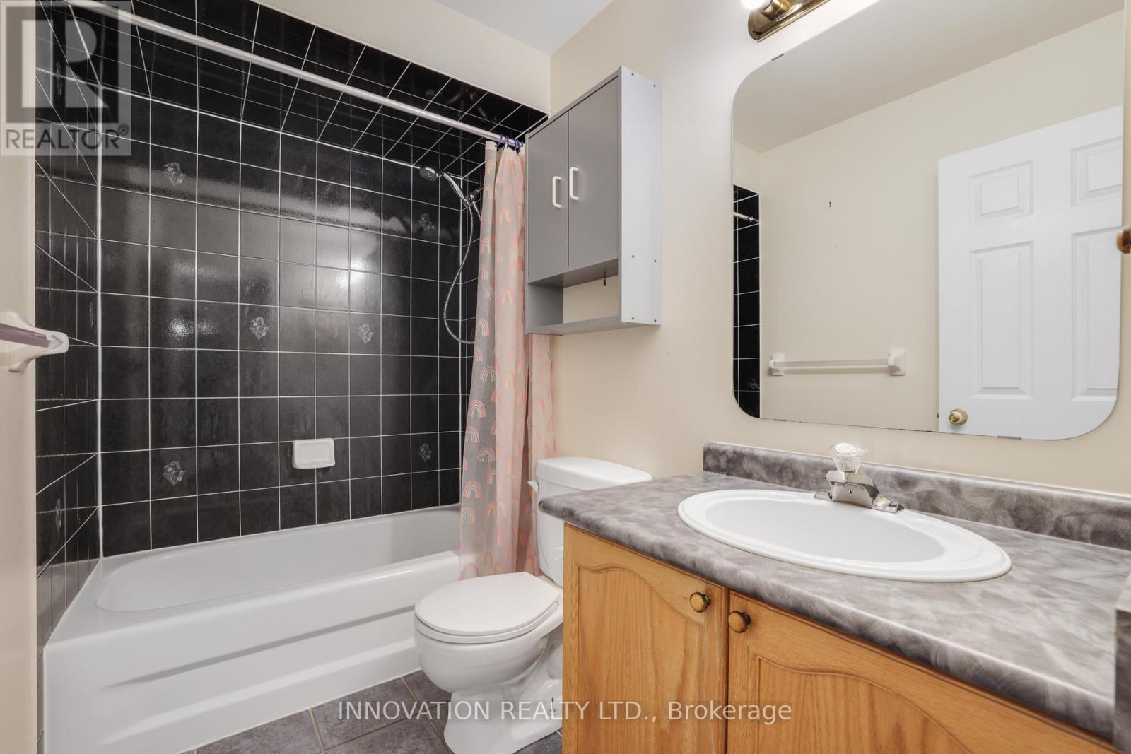 2 Bed, 3 Bath House for Sale in Ottawa – 8 KETTLEBY STREET, Ottawa – MLS# X13495960 - Image 25