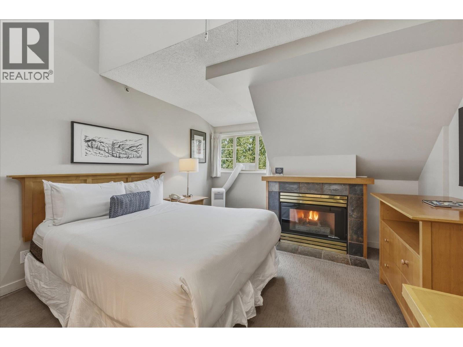 616 4295 BLACKCOMB WAY — photo 3