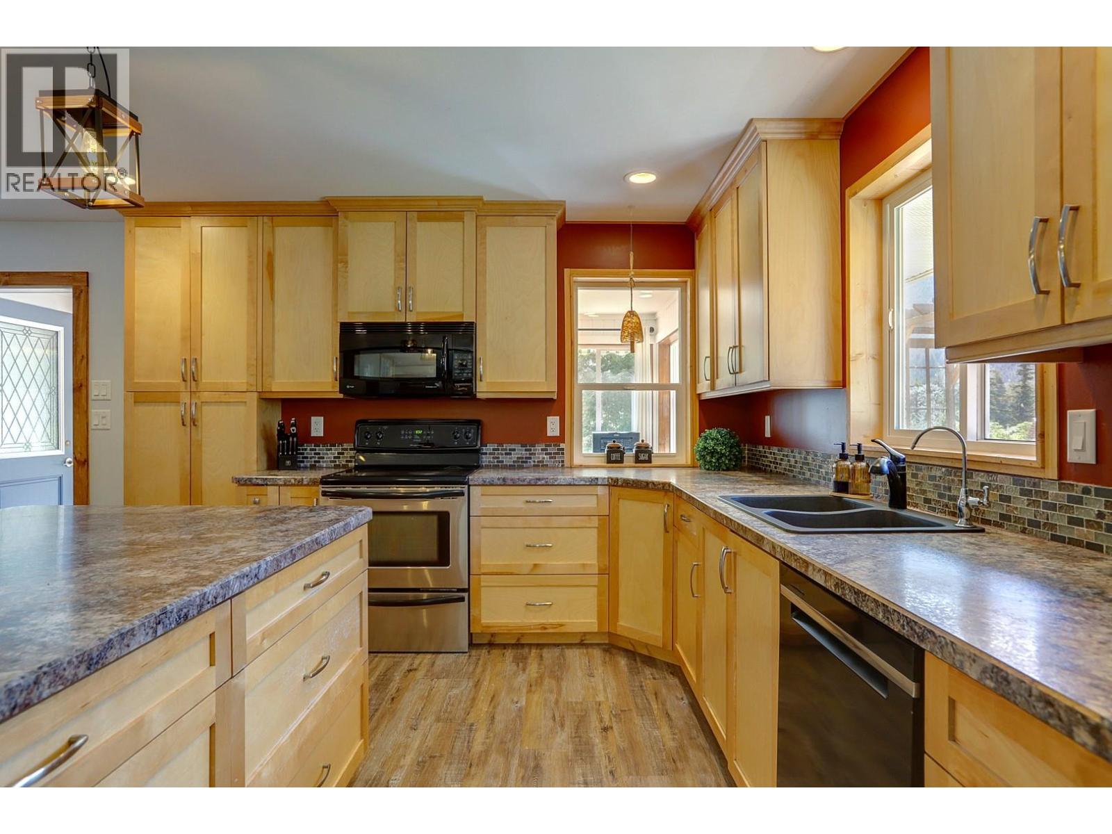 4375 97 Highway - 10