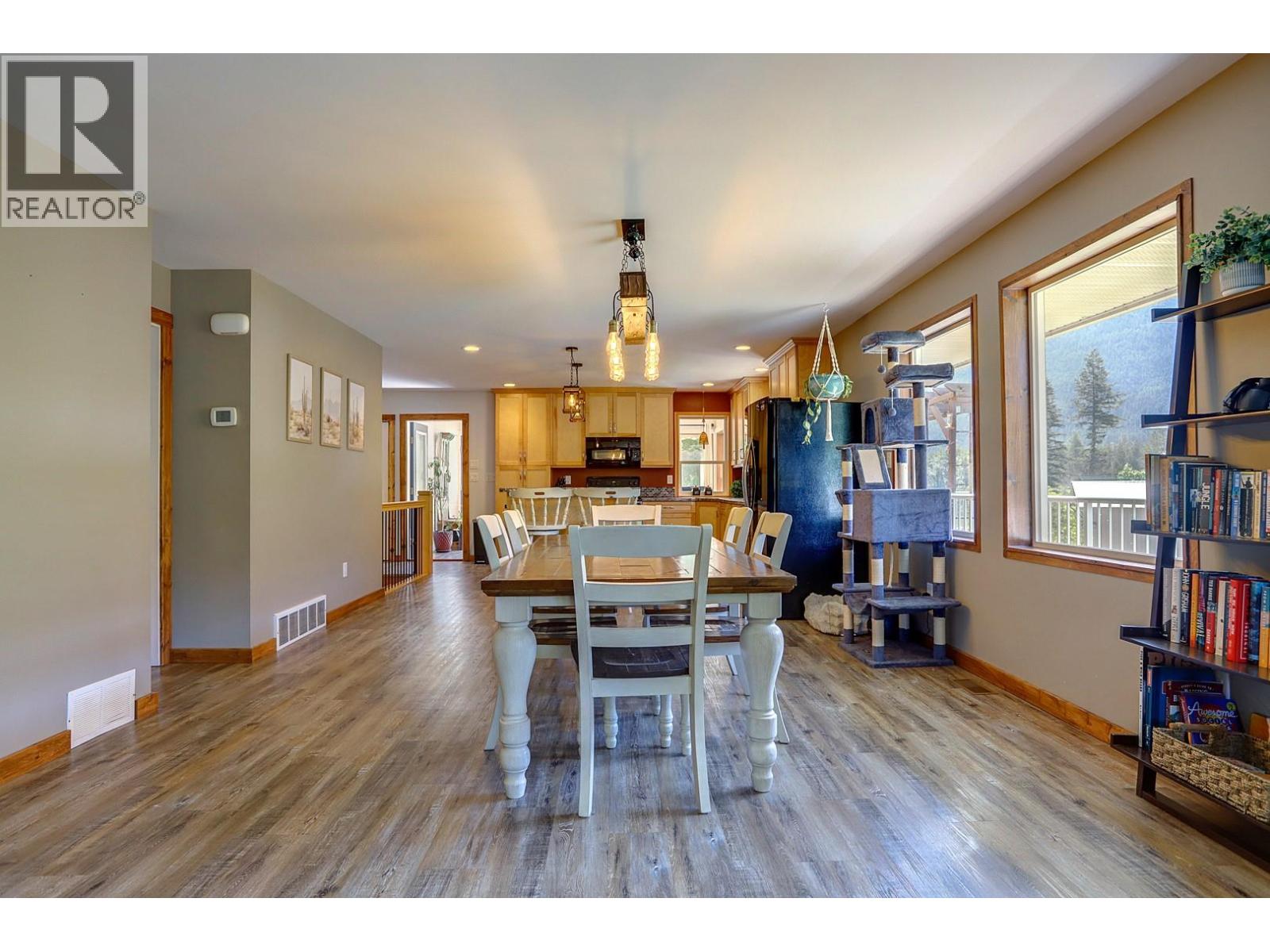 4375 97 Highway, Falkland