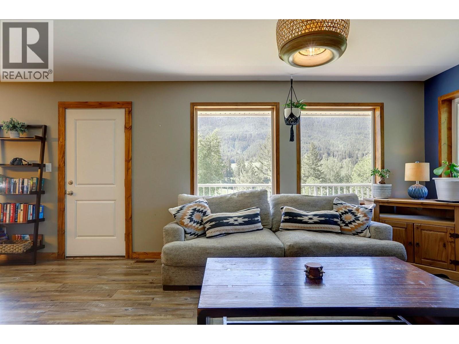 4375 97 Highway - 17
