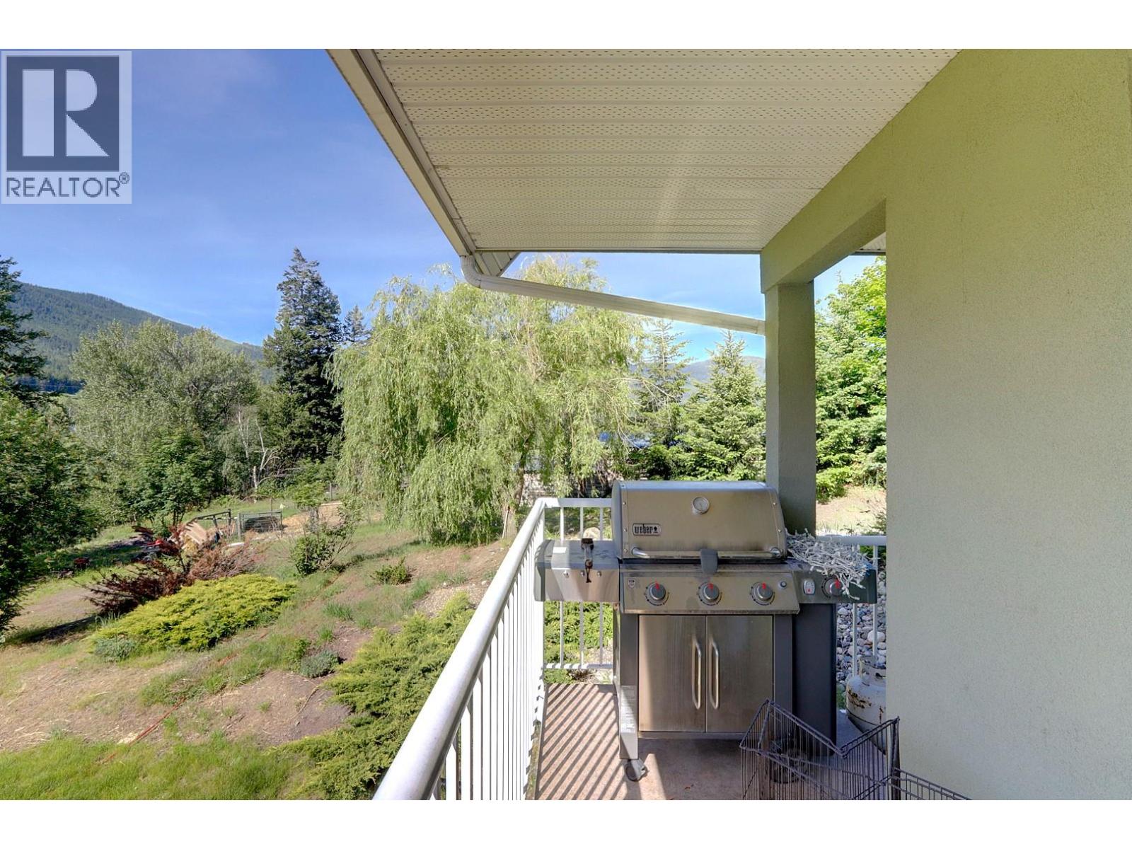 4375 97 Highway, Falkland