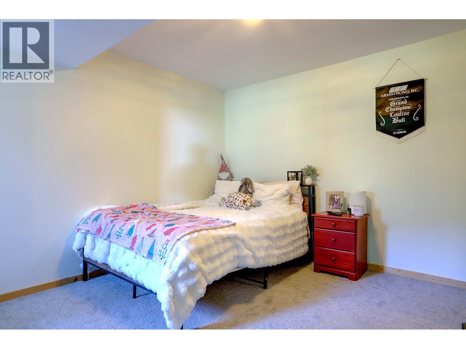 4375 97 Highway - 43