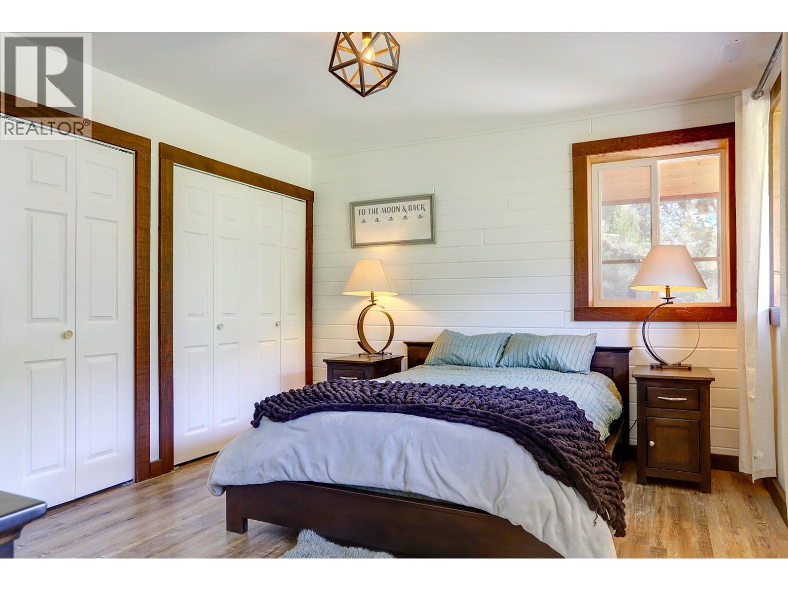 4375 97 Highway, Falkland