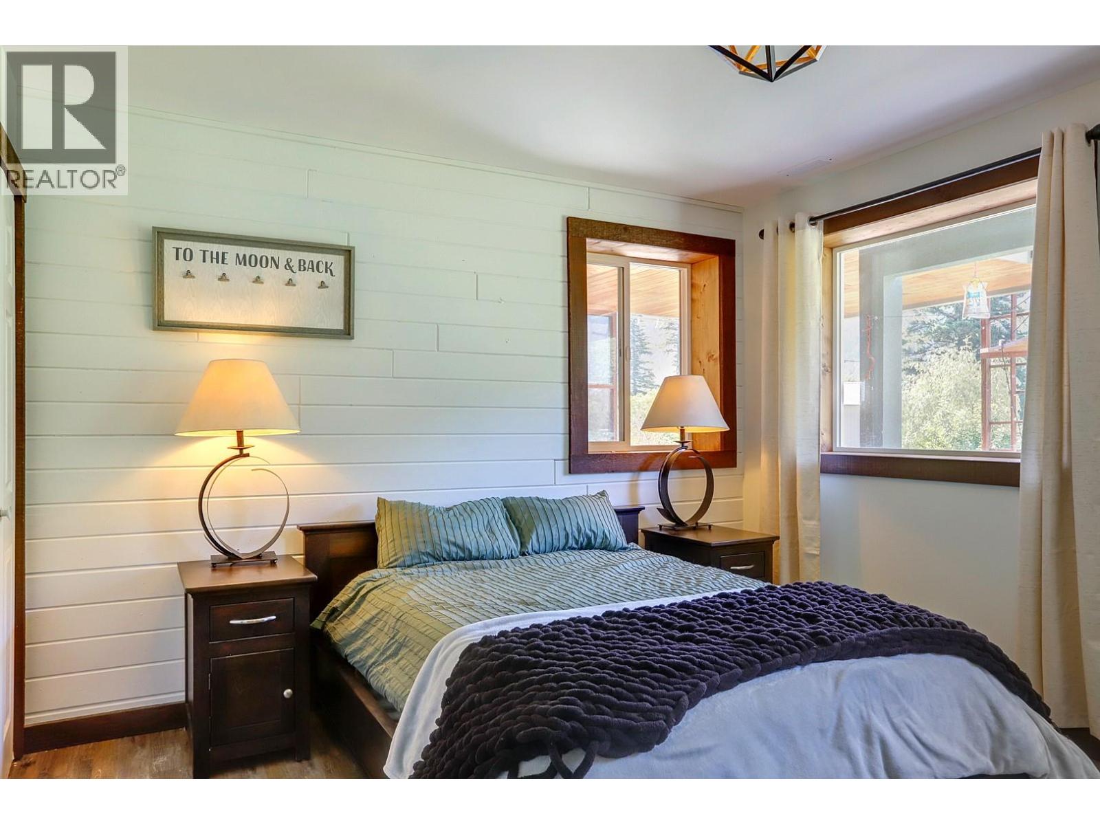 4375 97 Highway, Falkland