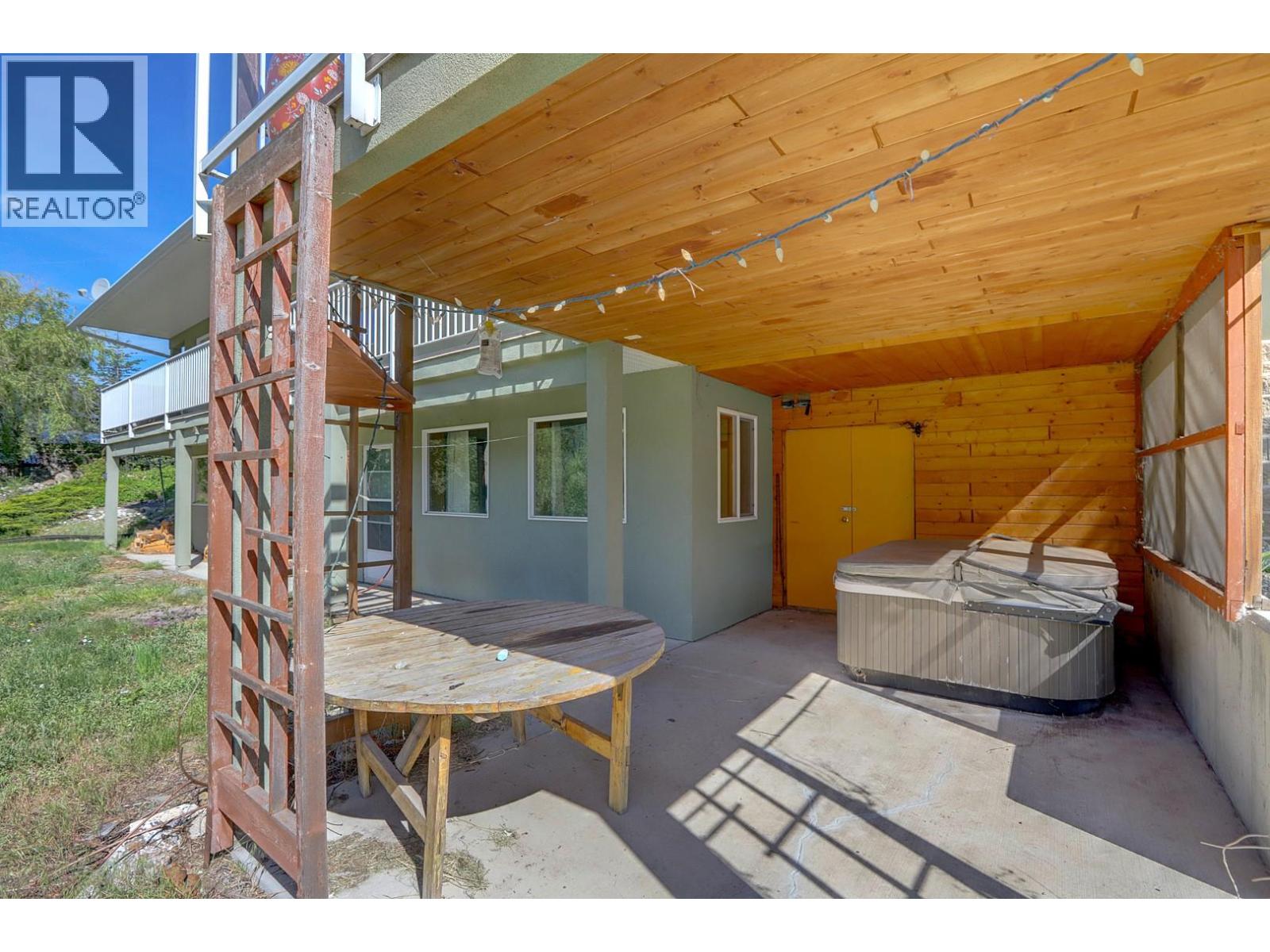 4375 97 Highway - 61