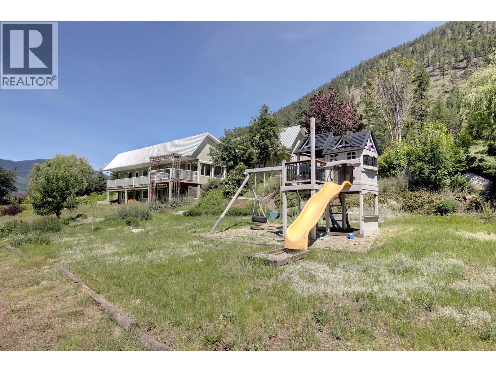 4375 97 Highway, Falkland