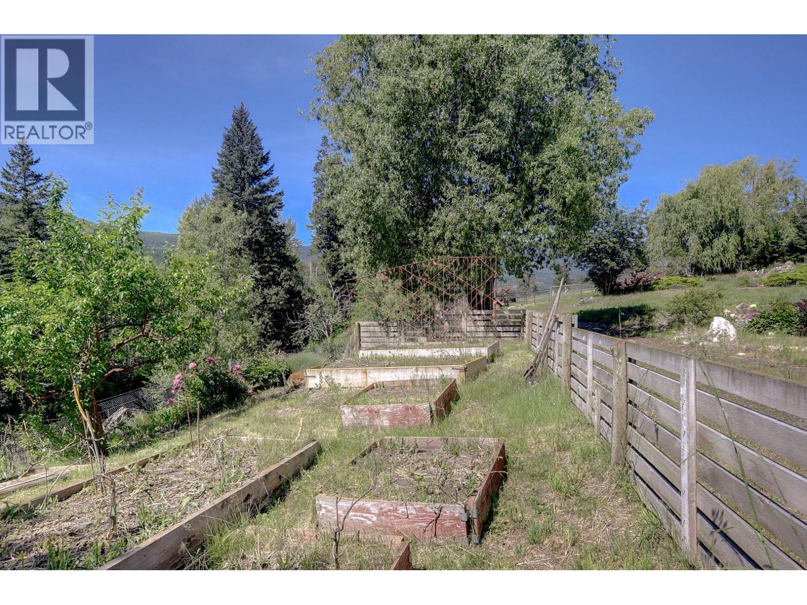 4375 97 Highway, Falkland