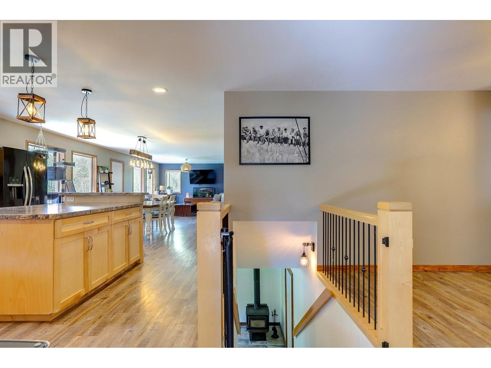 4375 97 Highway - 7