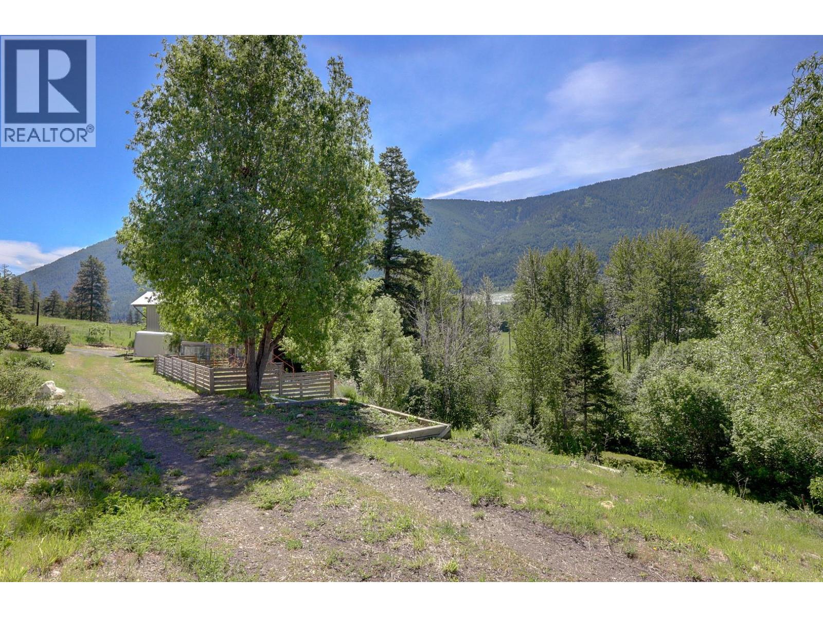 4375 97 Highway, Falkland