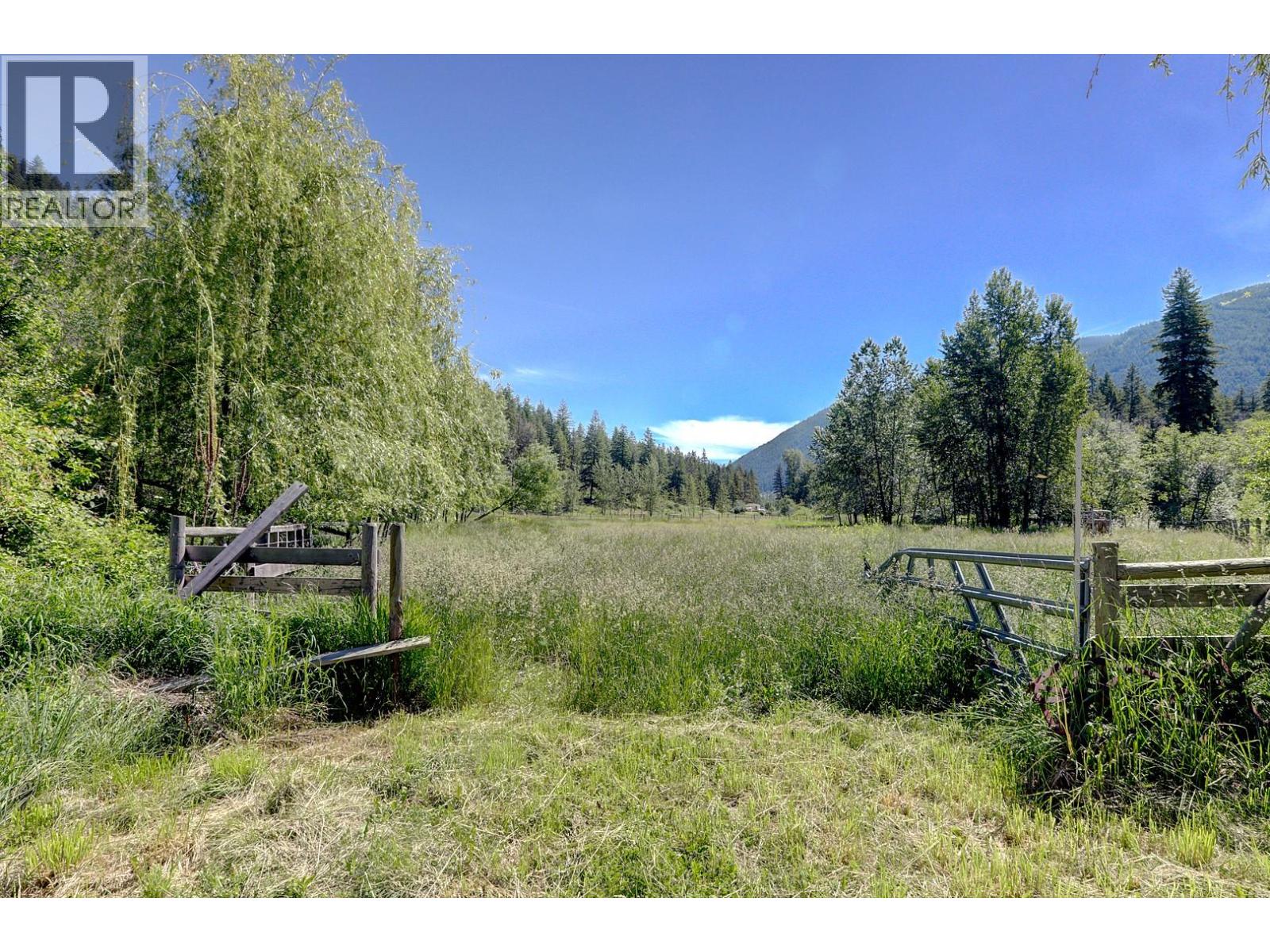 4375 97 Highway, Falkland