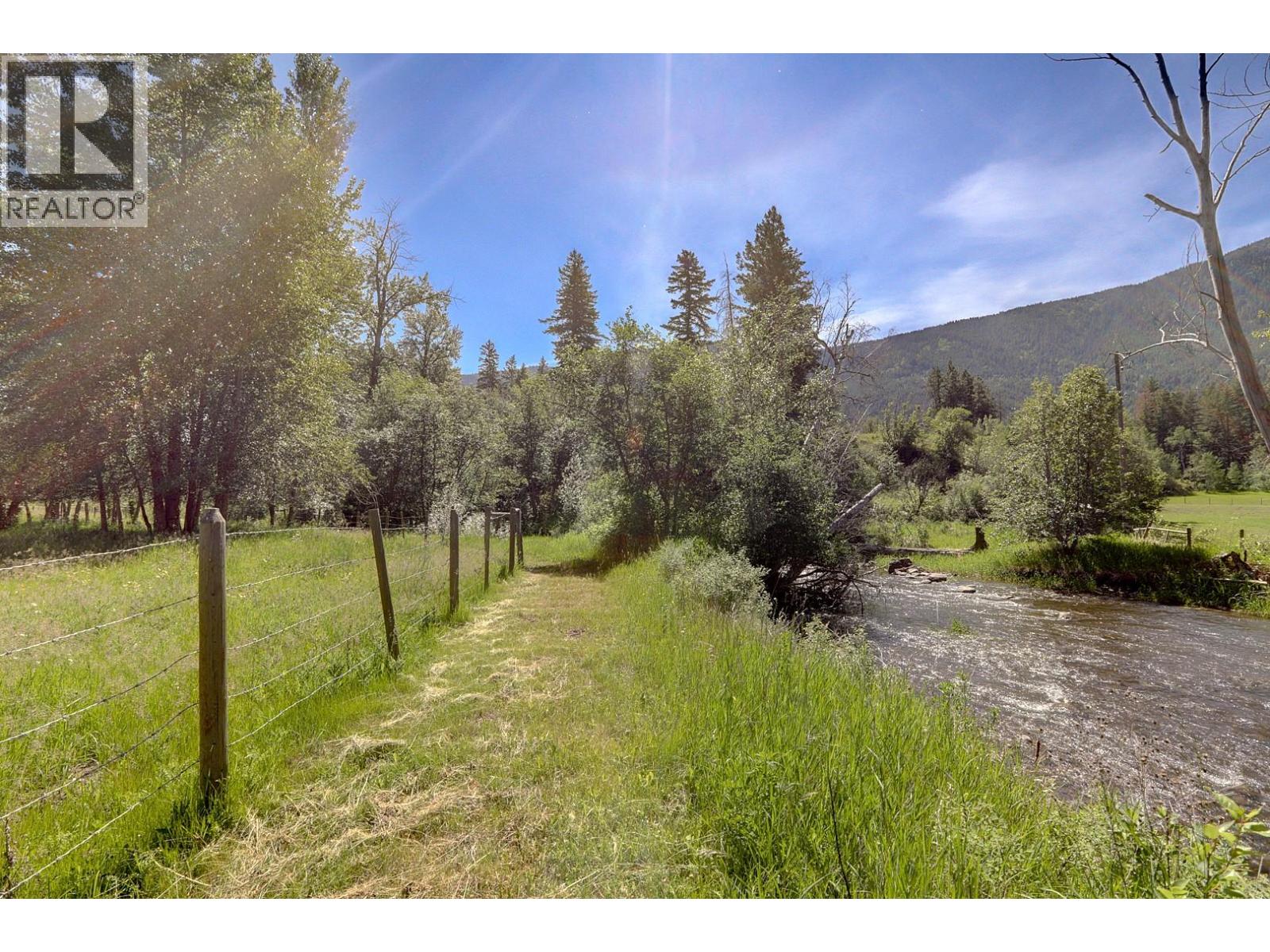 4375 97 Highway - 80
