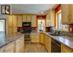 Laundry room - 4375 97 Highway, Falkland, BC V0E1W1 Photo 10