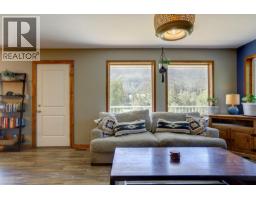 4375 97 Highway, Falkland, BC V0E1W1 Photo 17