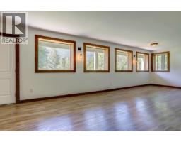 4375 97 Highway, Falkland, BC V0E1W1 Photo 37